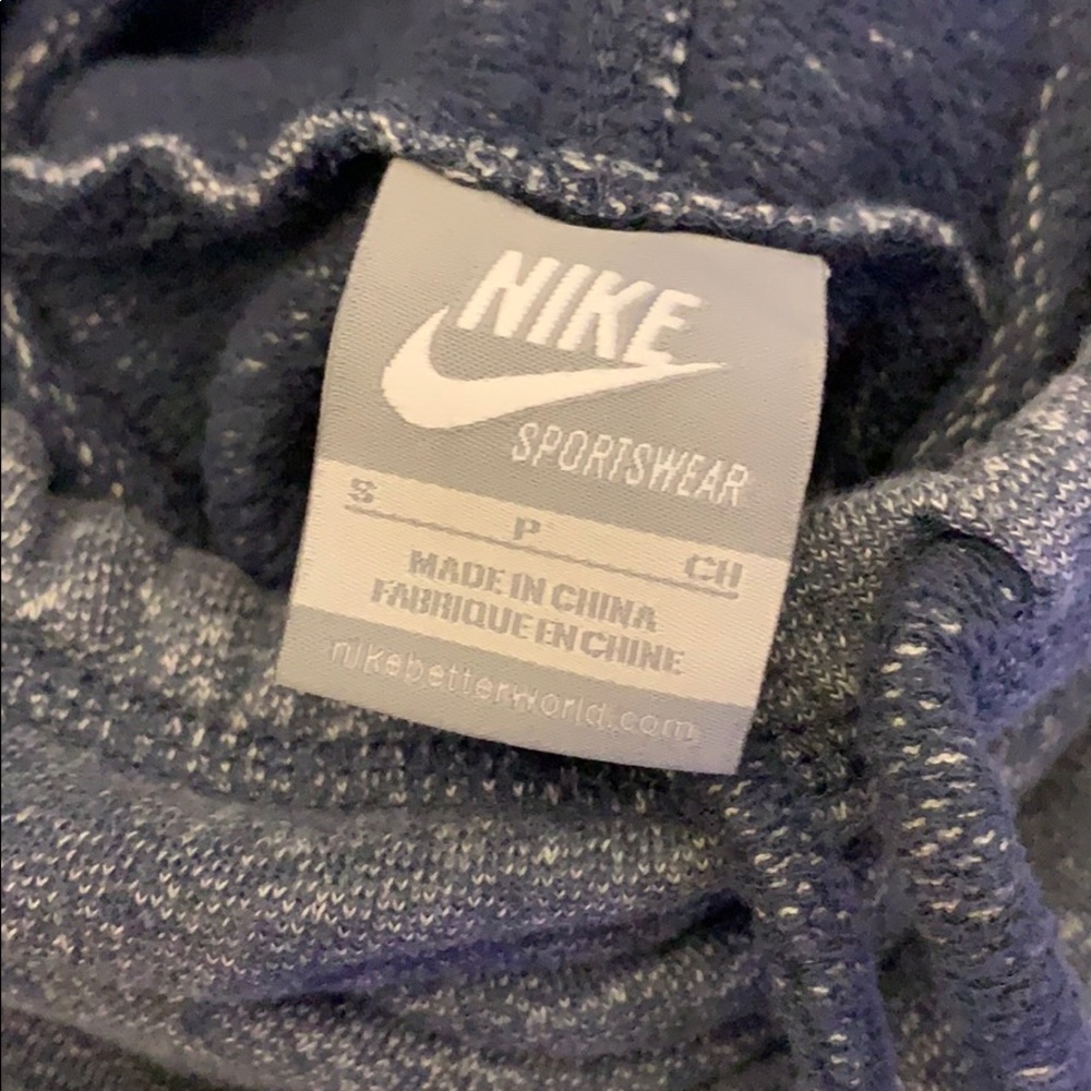 nike workout sweatshirt
